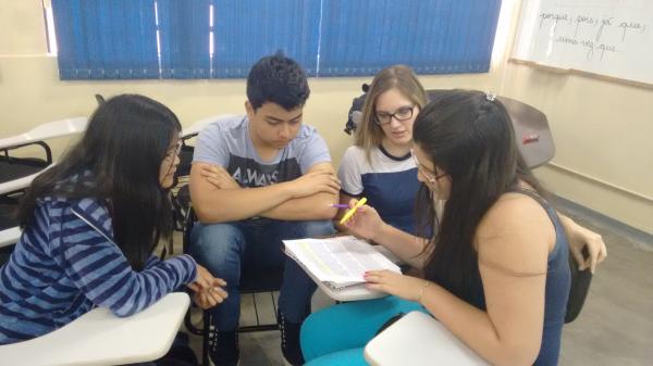 ALUNOS DO TERCEIRO ANO DO ENSINO MÉDIO PARTICIPAM DO PROJETO: MINHA REDAÇÃO É MIL!